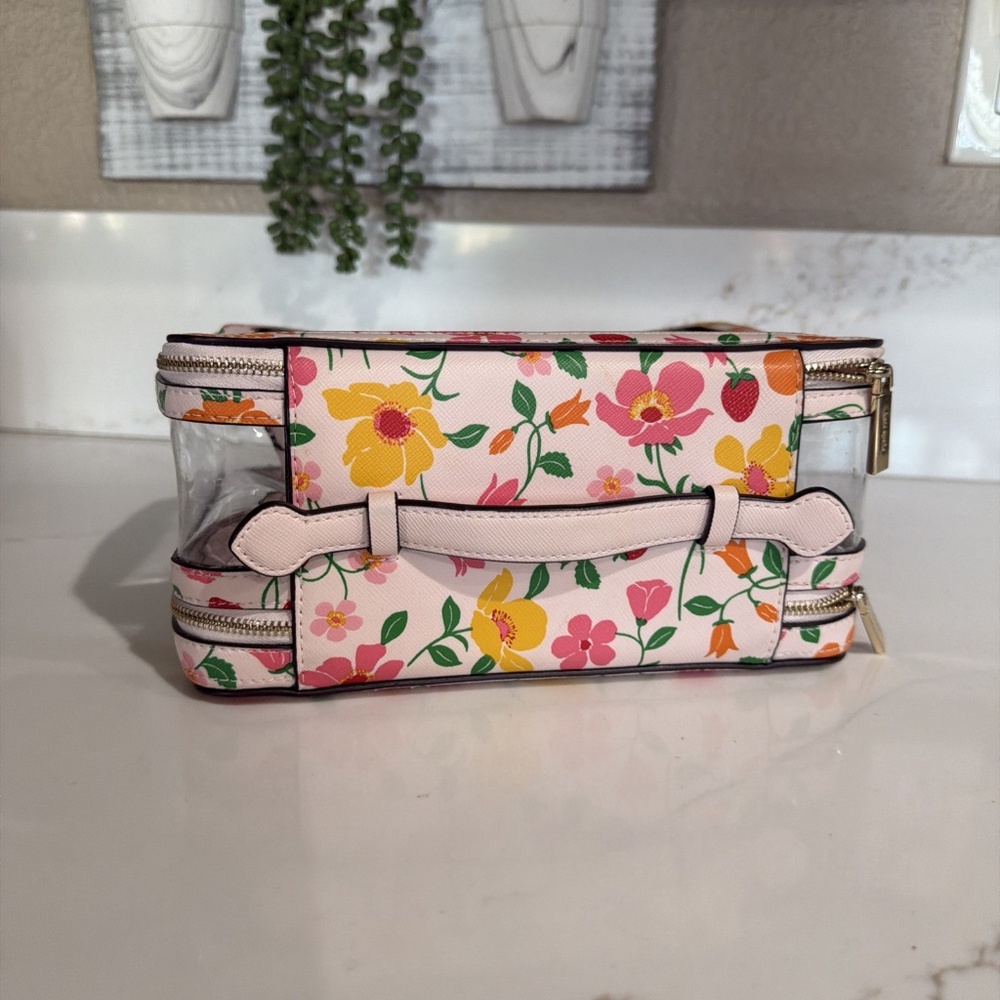 Kate Spade Strawberry Garden Travel Cosmetic Set Pink Multi - Picture 4 of 8